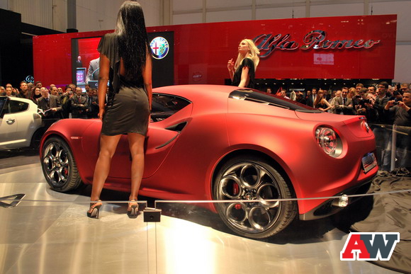 Alfa Romeo 4C Concept:    