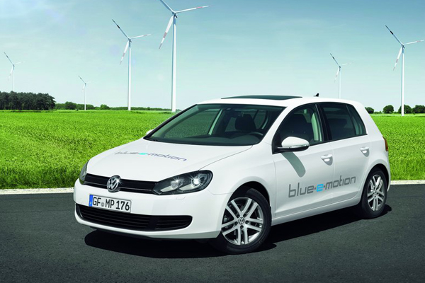 Volkswagen Golf blue-e-motion -     